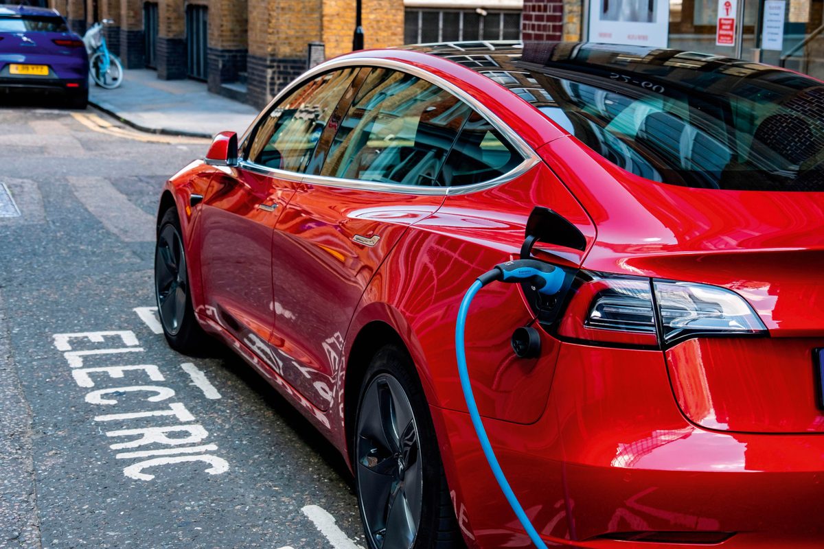 Essential Tips for Purchasing a Budget-Friendly Electric Vehicle