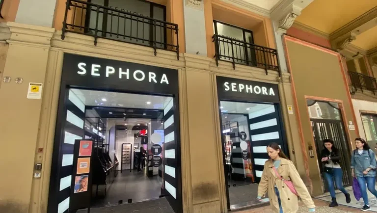 Sephora Launches Affiliate Program to Engage Beauty Creators
