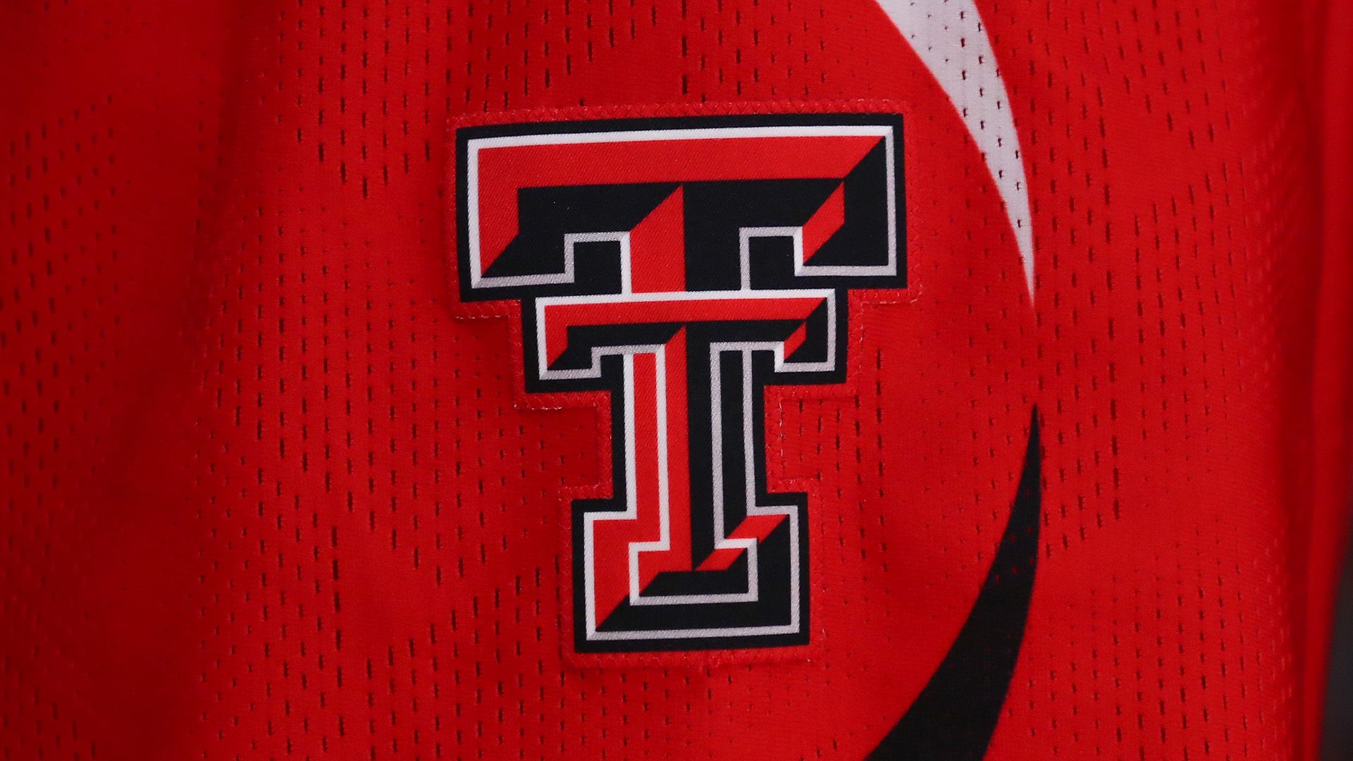 University's New Logo Criticized as 'Worse than Cracker Barrel'