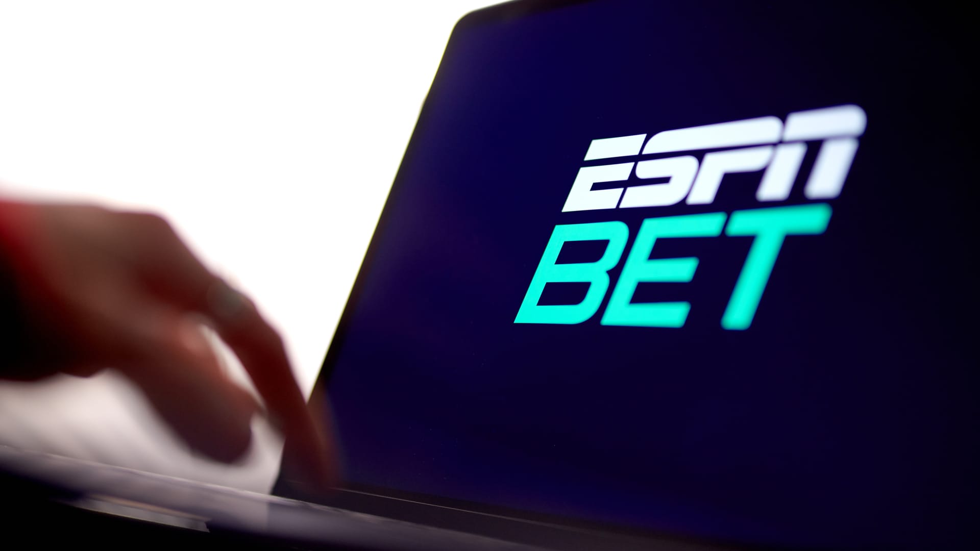 ESPN and Penn Entertainment Agree to End Betting Partnership
