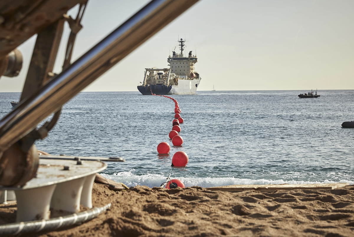 Meta and Google Postpone Undersea Cable Projects Amid Security Issues