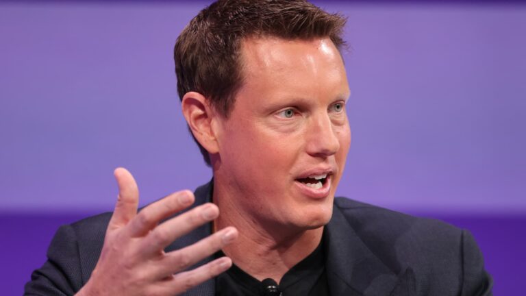 WBD Aims for Christmas Decision on Sale or Split, Leaving Paramount Uncertain