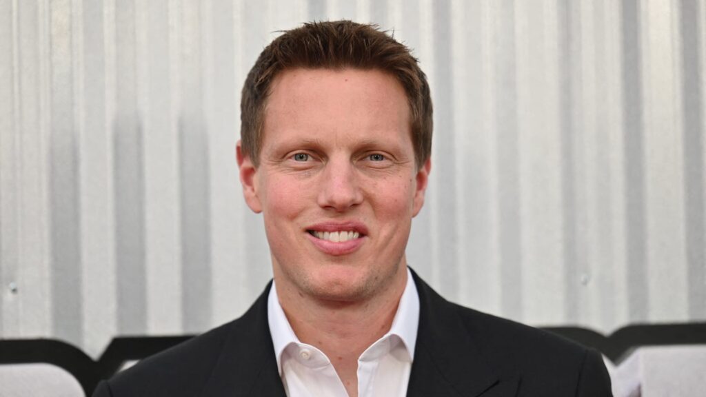 Paramount Secures Larry Ellison's Support in Revised WBD Proposal