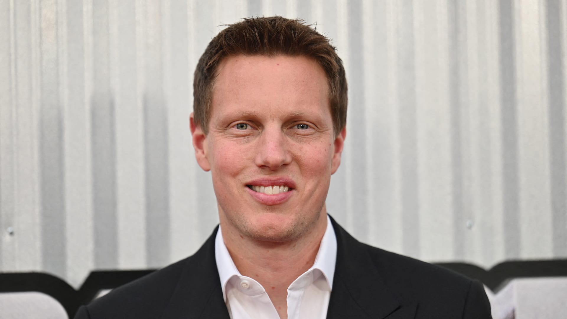 Paramount Secures Larry Ellison's Support in Revised WBD Proposal