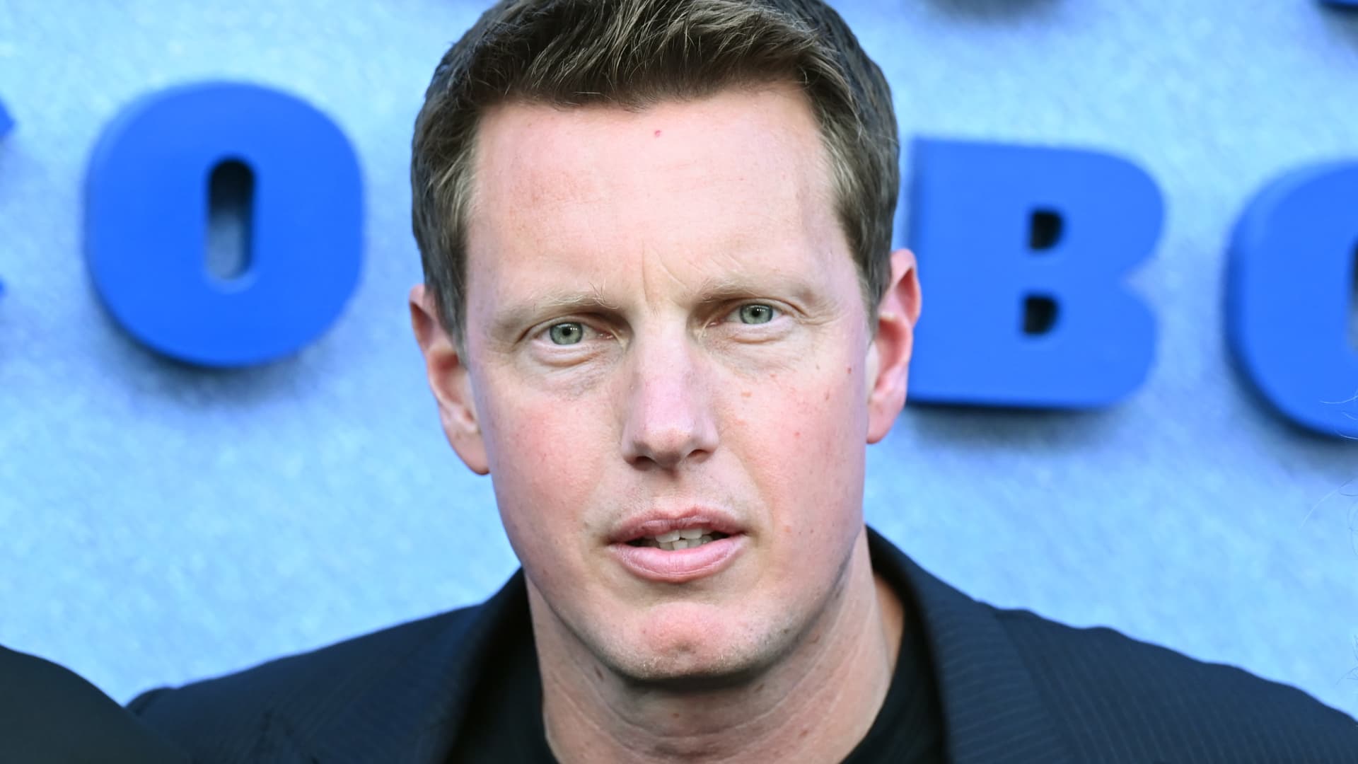 Paramount's Strategy to Compete with Netflix and Acquire Warner Bros.