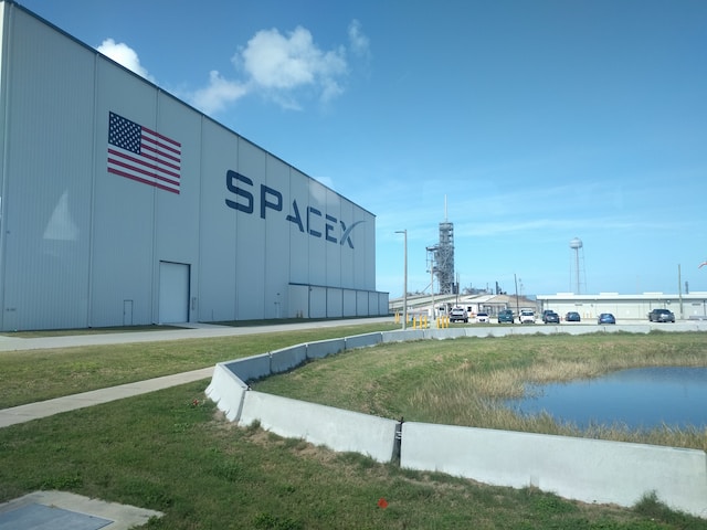 SpaceX Aims for $800 Billion Valuation Before 2026 IPO