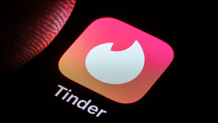 Tinder Logo Curse: Users Report Surprising Negative Effects