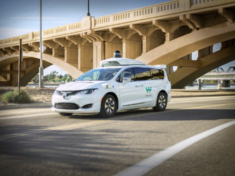 Waymo Aims for $15B+ Funding with $110B Valuation Potential