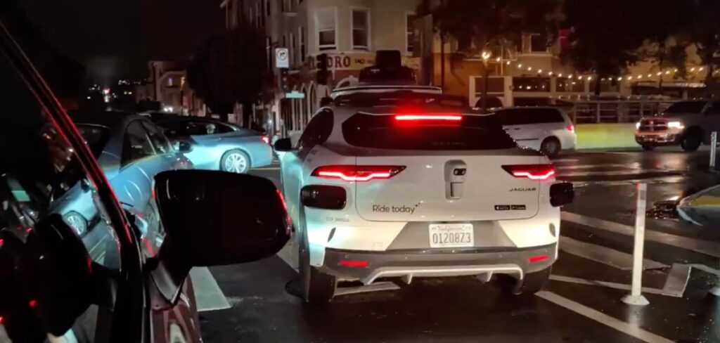 Waymo Halts San Francisco Robotaxi Service Amid Blackout Issues