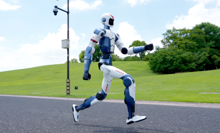 China Utilizes Human 'Cyber Workers' to Train Humanoid Robots
