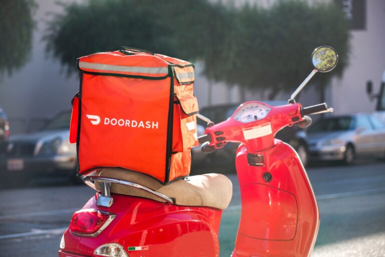 DoorDash Suspends Driver Over Alleged AI-Faked Delivery
