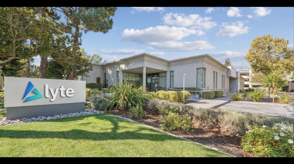 Ex-Apple Face ID Engineers Unveil Robotics Startup Lyte, Securing $107M