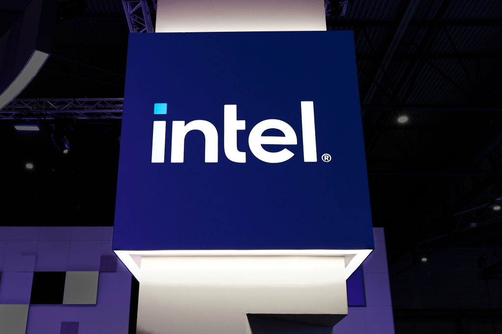Intel Develops Handheld Gaming Device Featuring Custom Chip