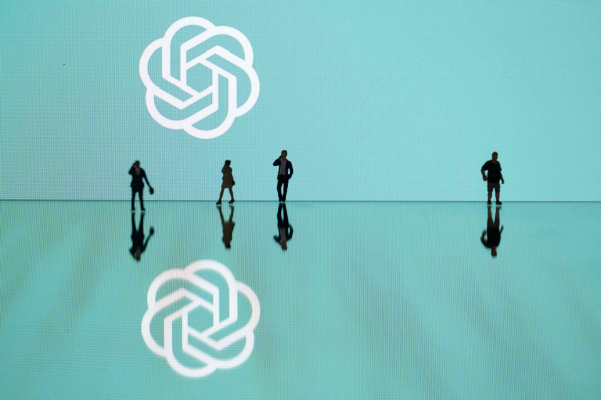 Criticism of OpenAI's GPT-4o Retirement Highlights AI Risks