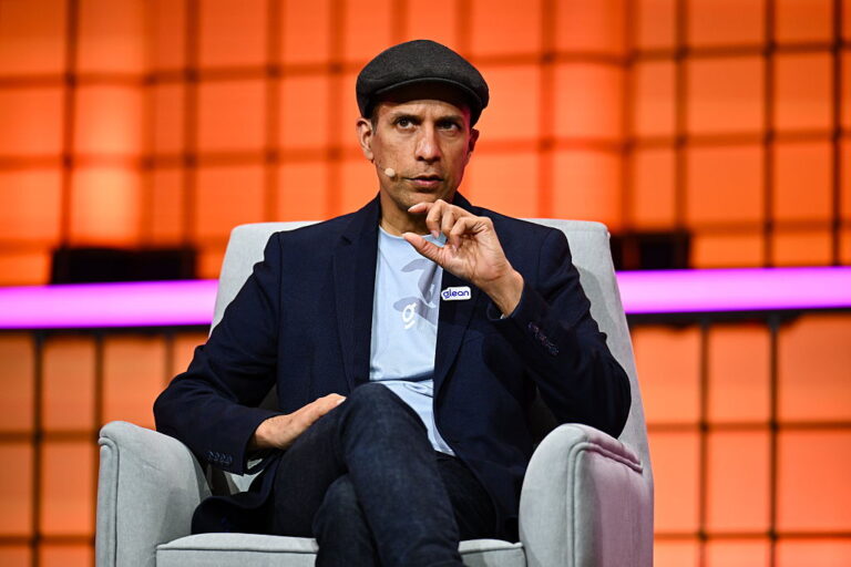 Enterprise AI Race Intensifies as Glean Develops Core Infrastructure